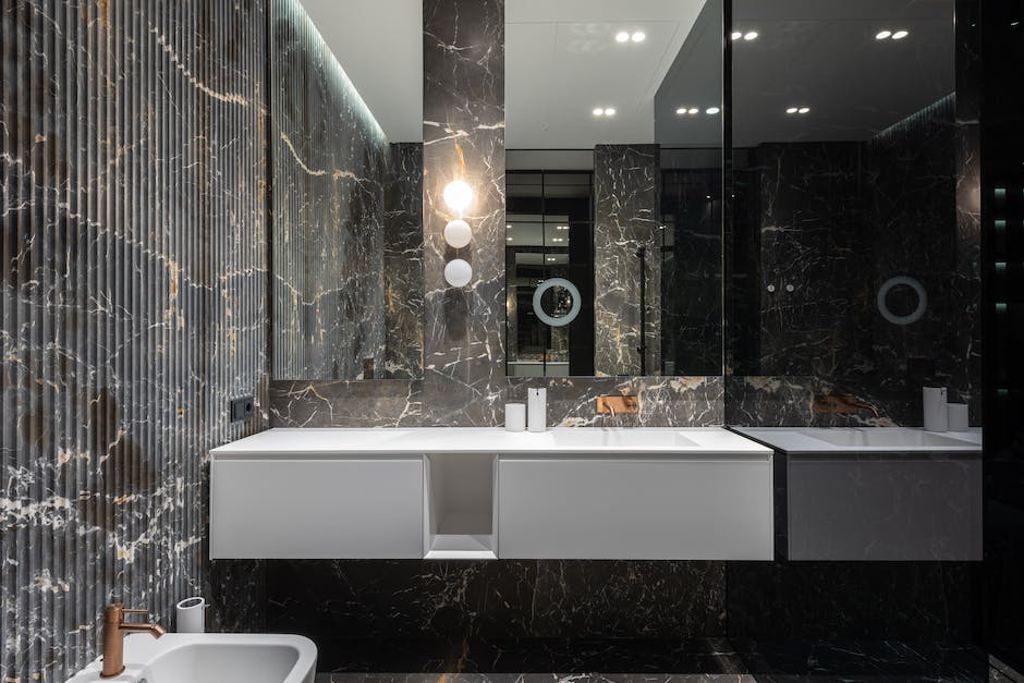 Bathroom Layout Designs to Maximize Small Spaces
